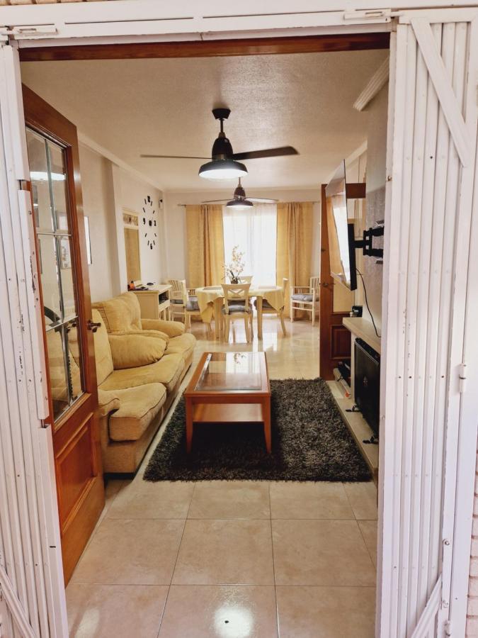 Magnifico Chalet Adosado En Torrevieja, Alicante. Dış mekan fotoğraf